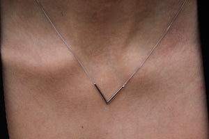 SILVER V’ necklace