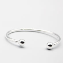 Load image into Gallery viewer, SILVER torque bangle
