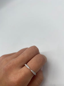 DIAMOND pinched ring