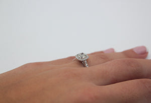 DIAMOND engagement ring - CERTIFICATED